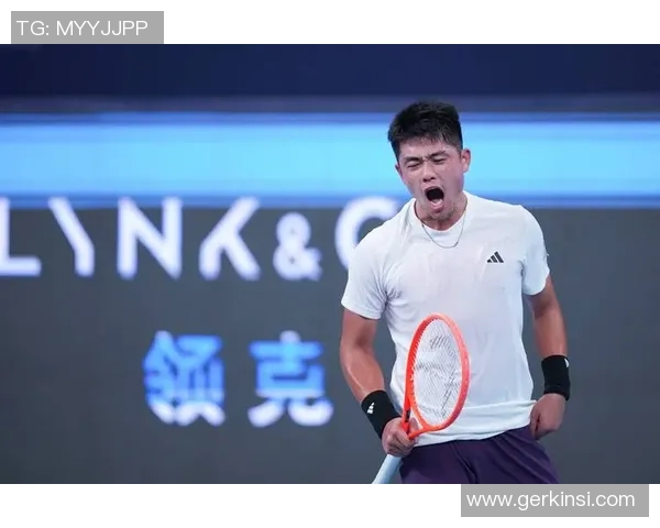 赛后分析:武汉网球队与杭州网球队的战术意识与表现对比 赛后分析:武汉网球队与杭州网球队的战术意识与表现对比