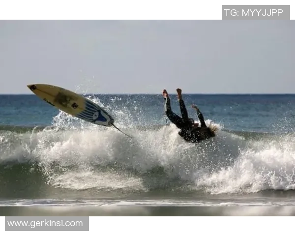 足球明星冲浪背后的故事与精彩瞬间揭秘 足球明星冲浪背后的故事与精彩瞬间揭秘