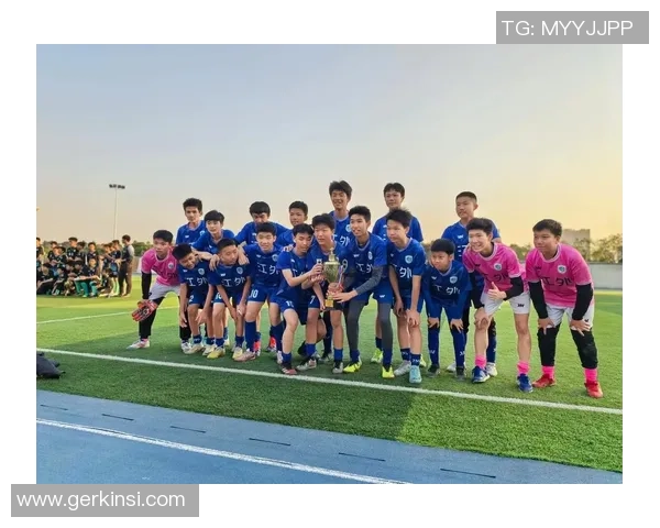 足球明星合照特效软件助你轻松打造个性化足球明星合影瞬间 足球明星合照特效软件助你轻松打造个性化足球明星合影瞬间