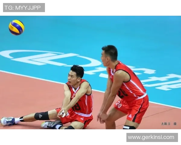 重庆足球队强势领跑精英赛积分榜以99分稳居第一 重庆足球队强势领跑精英赛积分榜以99分稳居第一